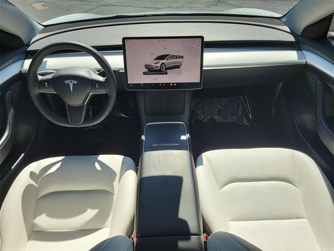 Used 2023 Tesla Model 3 Standard Range image 14