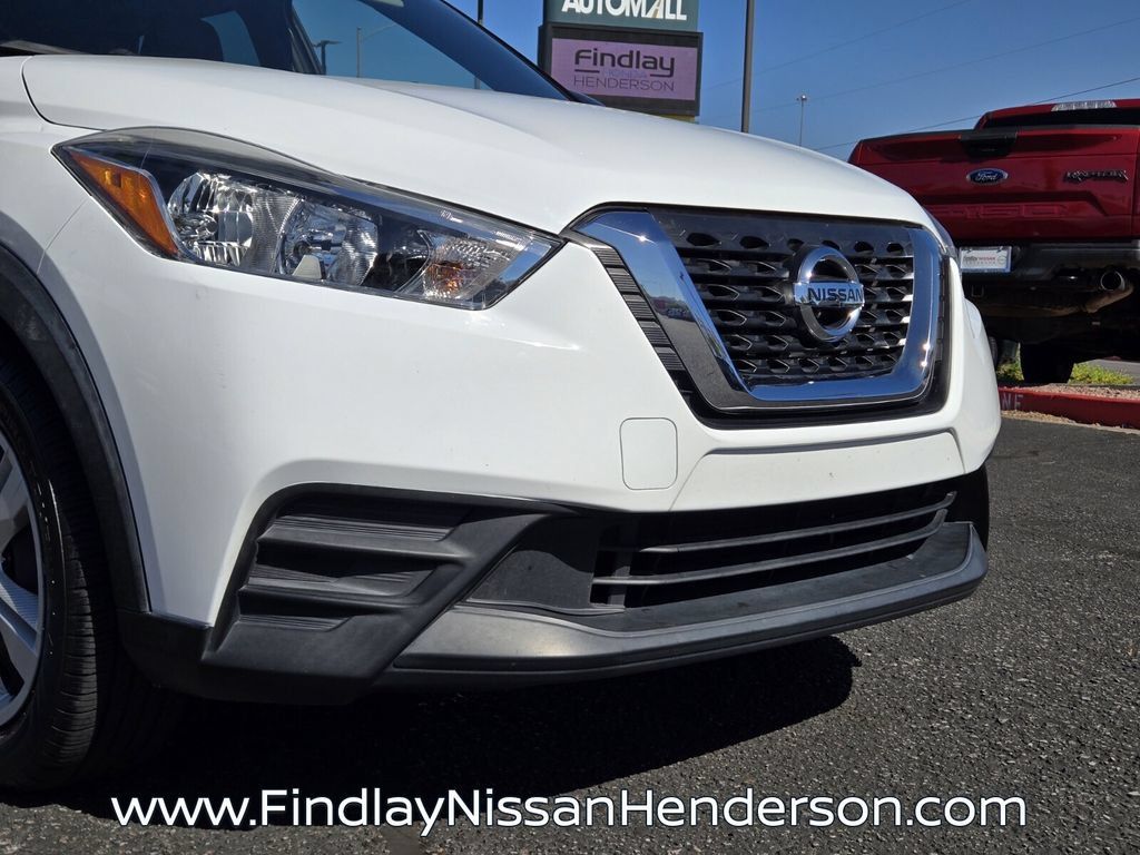 Used 2018 Nissan Kicks S FWD image 8