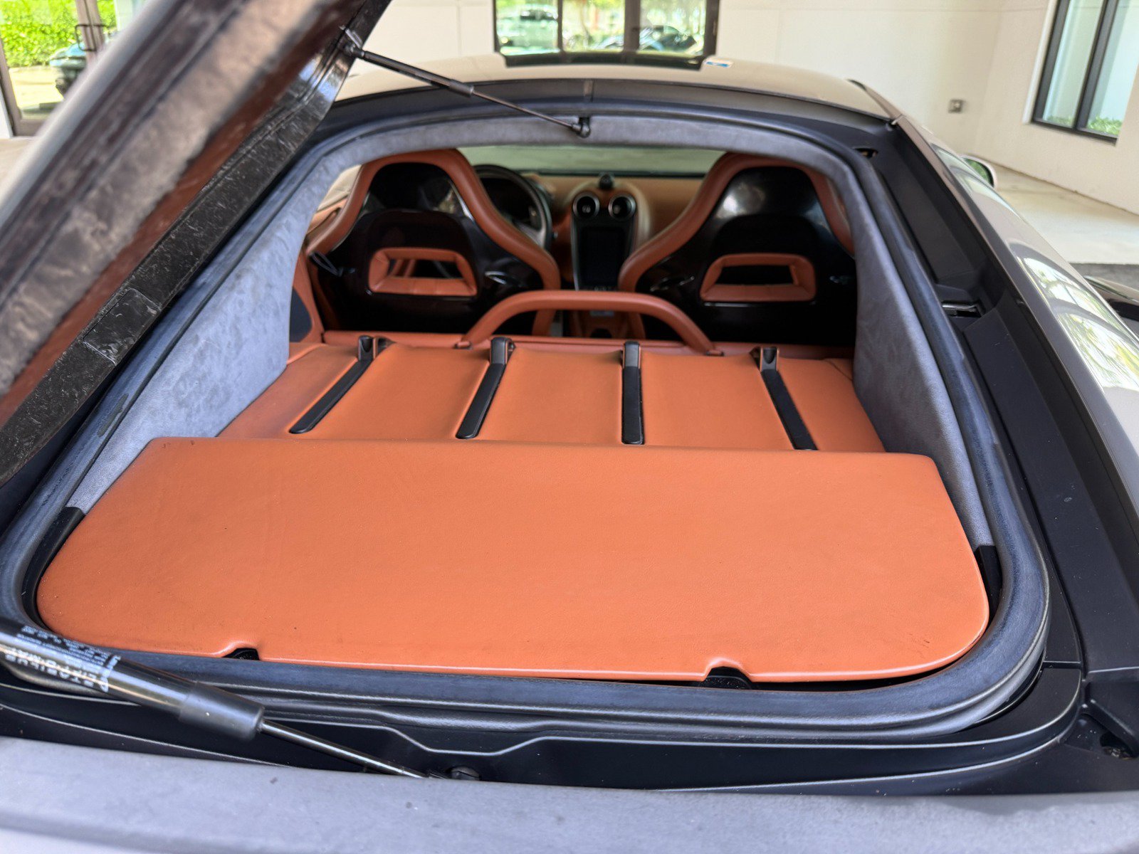Used 2017 McLaren 570GT RWD image 37