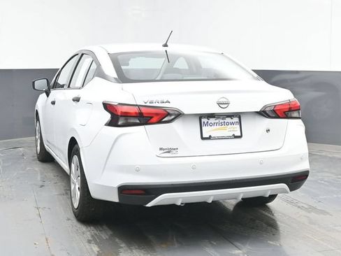 Used 2023 Nissan Versa S FWD image 12