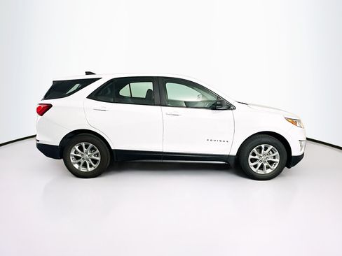 Used 2021 Chevrolet Equinox LS w/ LPO, Floor Liner Package FWD image 10