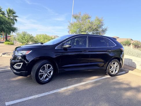 Used 2017 Ford Edge Titanium FWD image 4