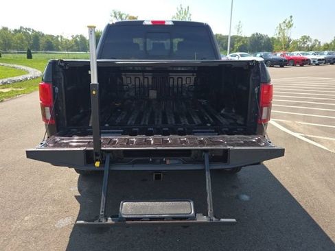 Used 2018 Ford F150 Platinum w/ Equipment Group 701A Luxury AWD/4WD image 11