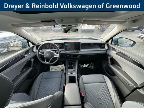 New 2026 Volkswagen Tiguan SE image 11