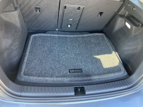 Certified 2024 Volkswagen Taos SE w/ Panoramic Sunroof Package image 31