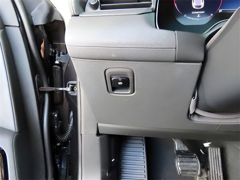 New 2024 Maserati Grecale GT image 47