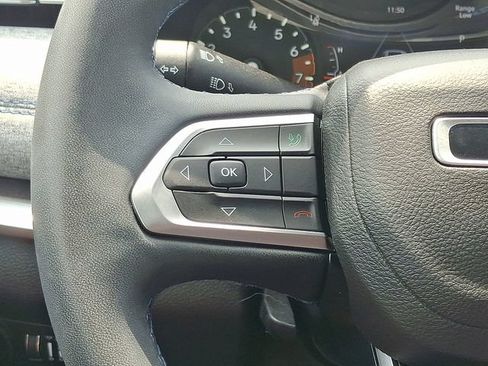 Used 2022 Jeep Compass Latitude FWD image 20