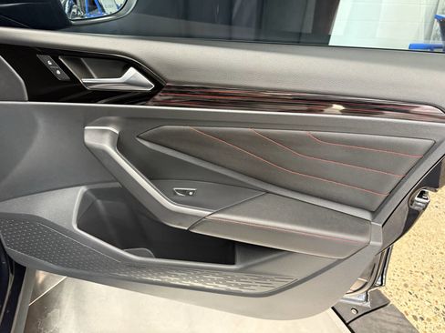 Used 2024 Volkswagen Jetta GLI Autobahn w/ GLI Black Package image 23