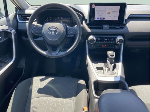 Used 2024 Toyota RAV4 XLE FWD image 9