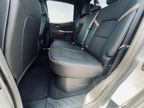 New 2025 GMC Canyon AT4 w/ Nightfall Edition image 27