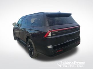 New 2026 Lincoln Navigator L Reserve w/ Jet Appearance Package AWD/4WD video 2