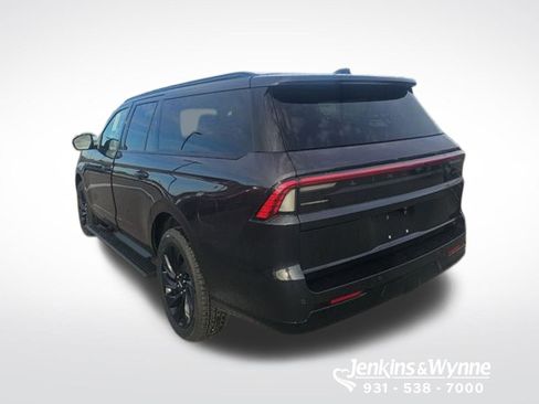 New 2026 Lincoln Navigator L Reserve w/ Jet Appearance Package AWD/4WD image 2