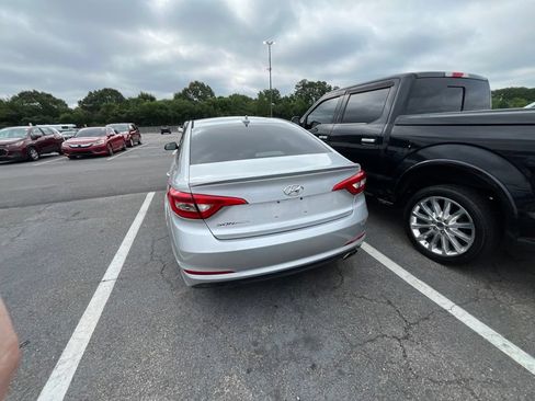 Used 2016 Hyundai Sonata SE FWD image 16