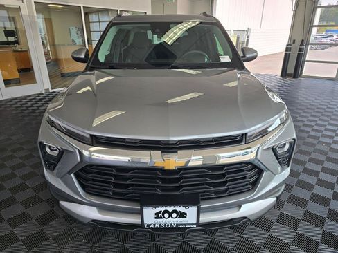 Used 2025 Chevrolet TrailBlazer LT AWD/4WD image 8