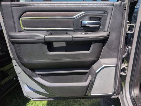 New 2026 RAM 3500 Laramie AWD/4WD image 28