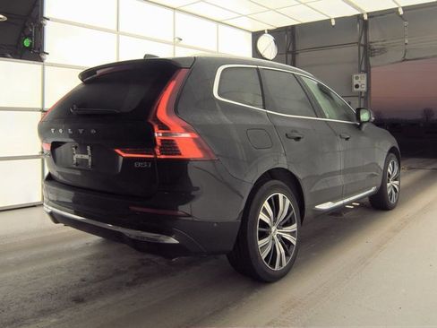 Used 2023 Volvo XC60 B5 Ultimate image 2