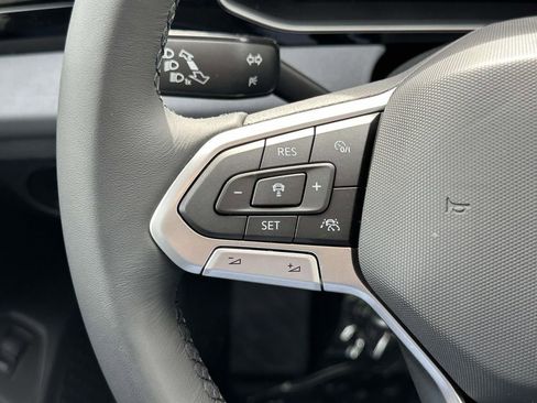 New 2026 Volkswagen Jetta SE FWD image 17