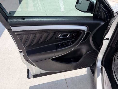 Used 2018 Ford Taurus SEL AWD/4WD image 11