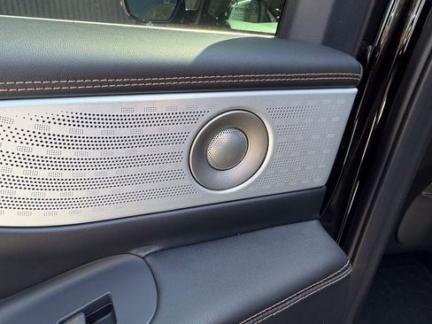 New 2026 Lincoln Navigator L Black Label AWD/4WD image 19