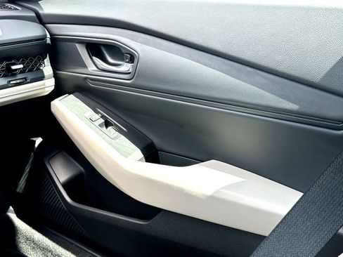 Used 2025 Honda Accord SE image 28