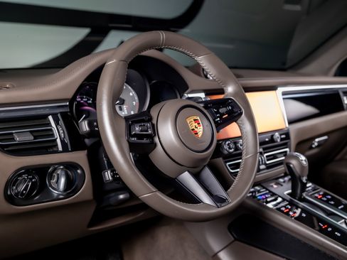 Used 2022 Porsche Macan S image 27