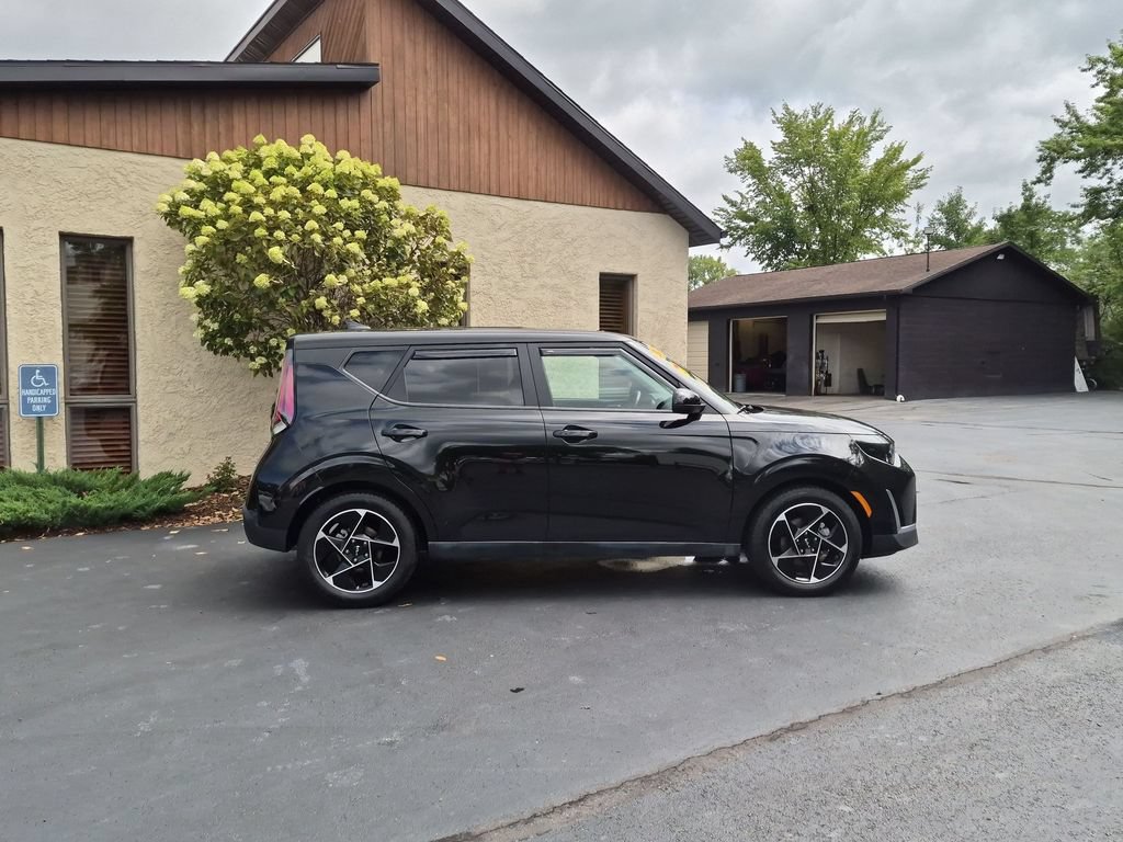 Used 2023 Kia Soul EX FWD image 4