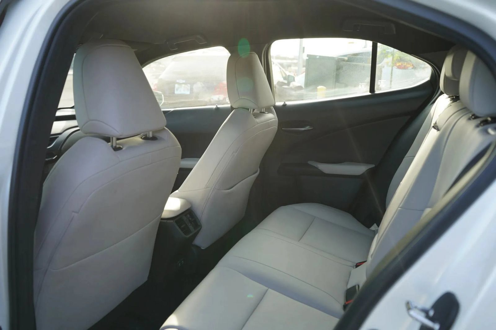 Used 2019 Lexus UX 200 FWD image 14