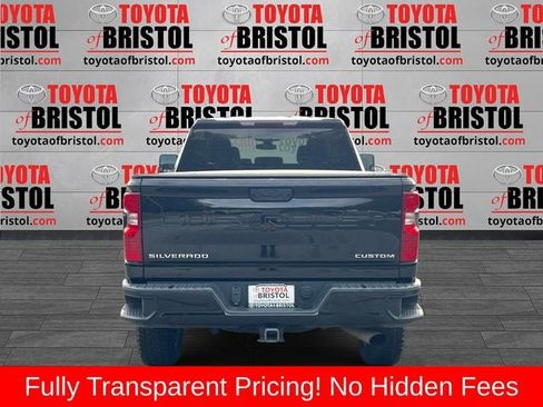 Used 2023 Chevrolet Silverado 2500 Custom w/ Custom Value Package AWD/4WD image 4