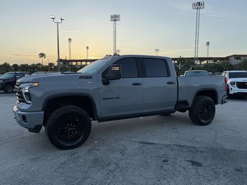 Used 2024 Chevrolet Silverado 2500 LTZ w/ LTZ Plus Package AWD/4WD image 9