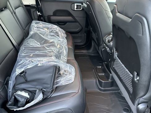 New 2026 Jeep Wrangler Unlimited Rubicon image 15