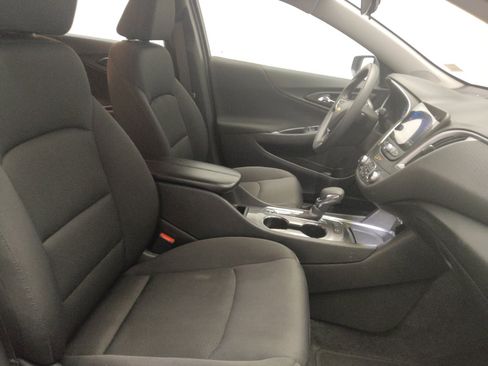 Used 2025 Chevrolet Malibu LT FWD image 21