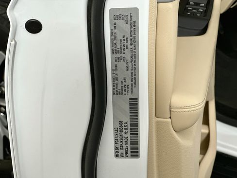 Used 2023 Jeep Grand Cherokee L Limited AWD/4WD image 12