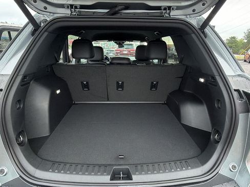 New 2026 Chevrolet Equinox LT w/ Convenience Package II FWD image 13