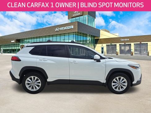 Used 2022 Toyota Corolla Cross LE FWD image 4