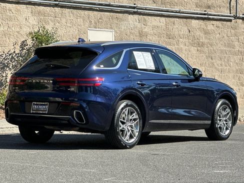 Used 2025 Genesis GV70 2.5T AWD/4WD image 3