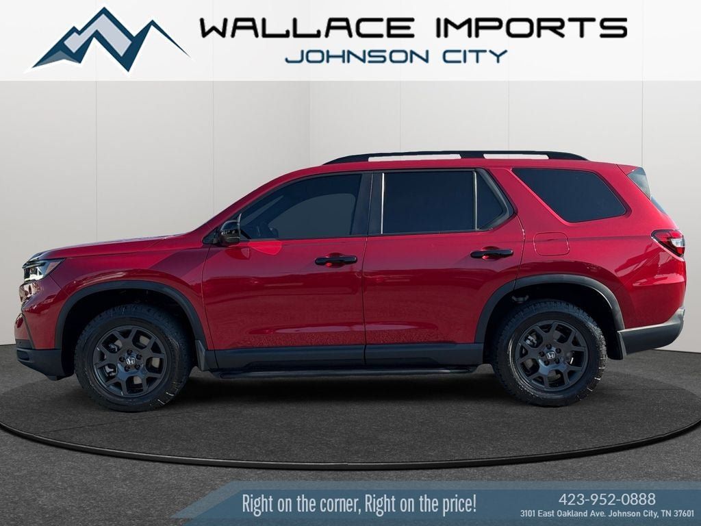 Used 2025 Honda Pilot TrailSport image 1
