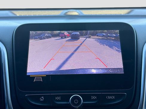 Used 2019 Chevrolet Equinox LT w/ Sun & Navigation Package image 32