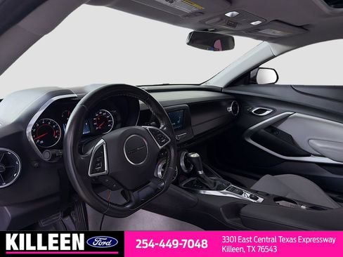 Used 2016 Chevrolet Camaro LT image 10