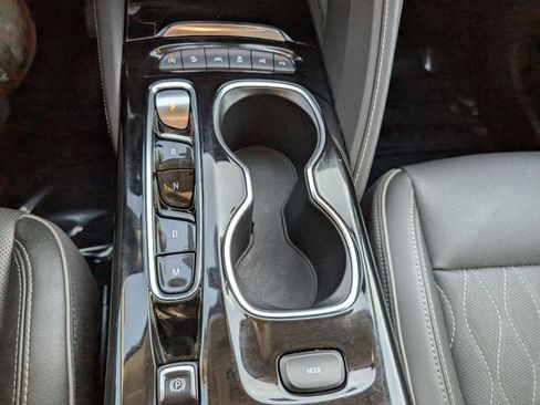 Certified 2022 Buick Envision Avenir w/ Technology Package II image 26