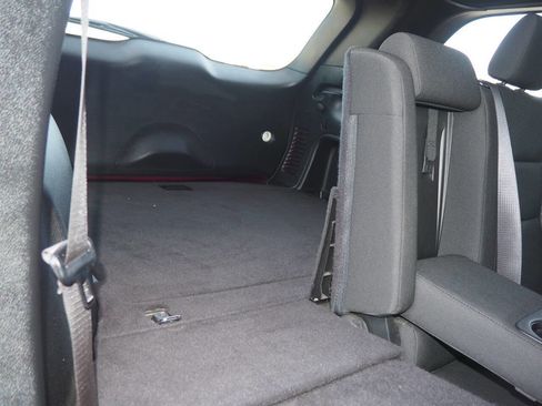 Used 2021 Jeep Grand Cherokee Laredo image 16