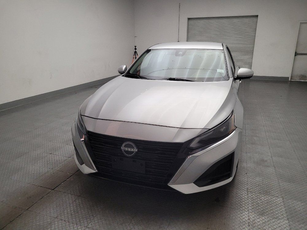 Used 2023 Nissan Altima 2.5 SV FWD image 15