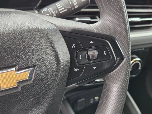 Used 2025 Chevrolet TrailBlazer LT AWD/4WD image 18