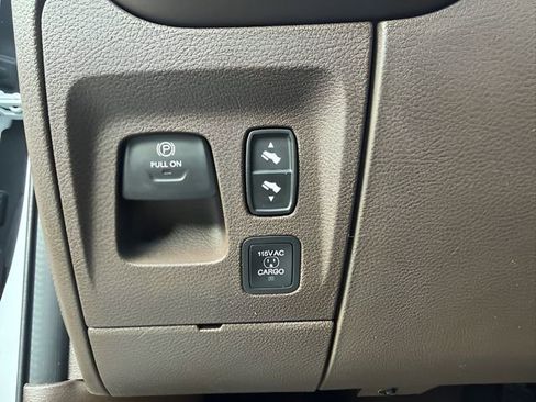 Certified 2025 RAM 1500 Limited image 53