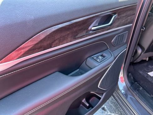 New 2026 Jeep Grand Cherokee Limited AWD/4WD image 19