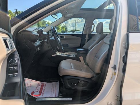 Used 2020 Ford Explorer Limited AWD/4WD image 8