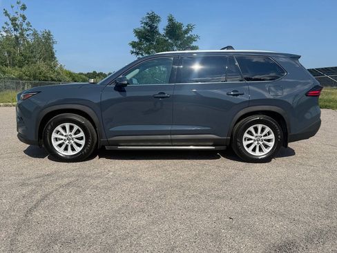 Used 2026 Toyota Grand Highlander AWD Hybrid image 2