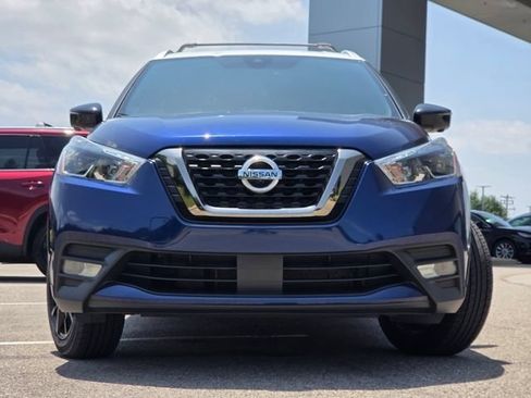 Used 2020 Nissan Kicks SR FWD image 3
