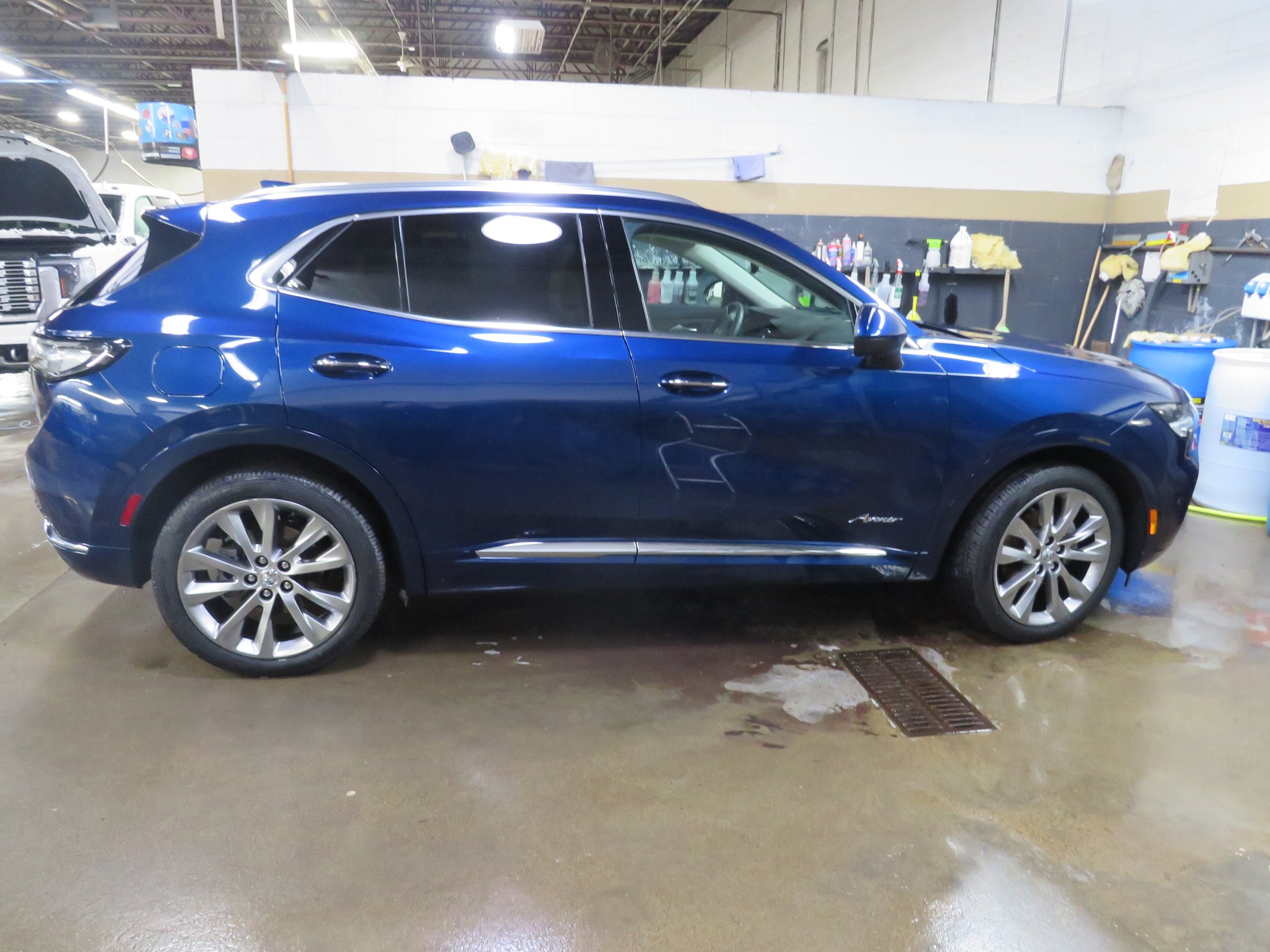 Used 2023 Buick Envision Avenir AWD/4WD image 7