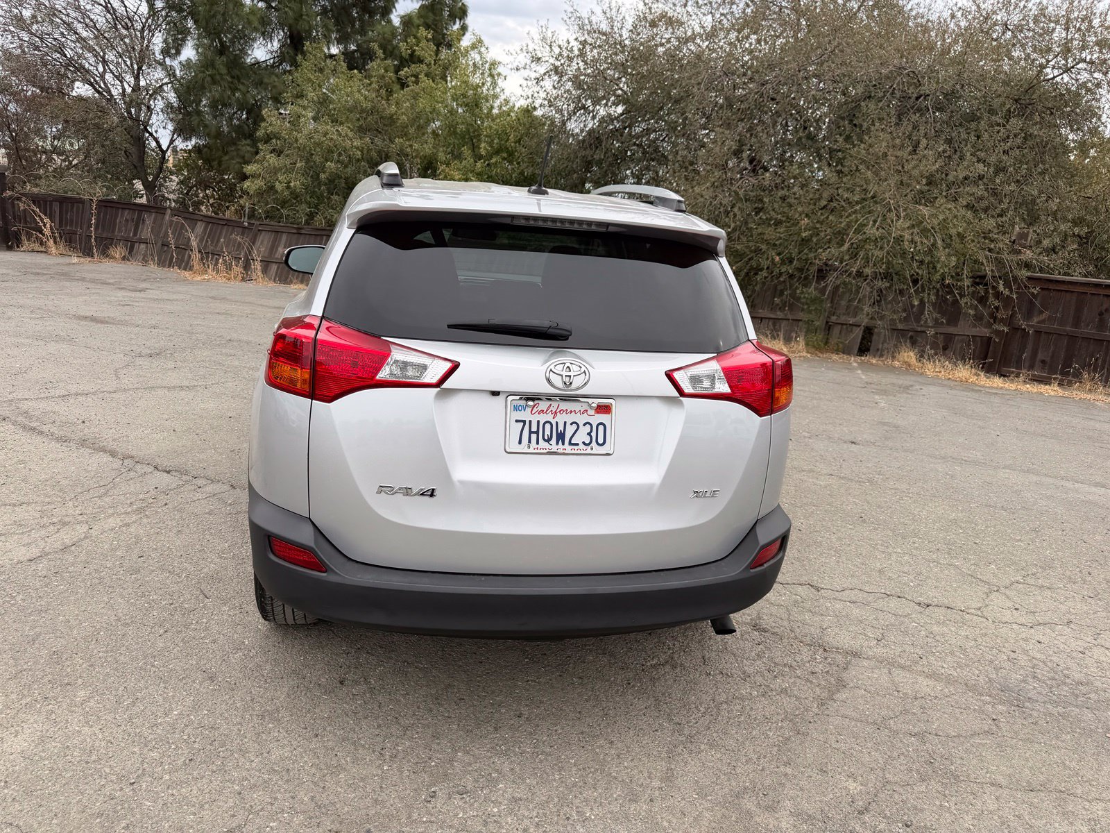 Used 2015 Toyota RAV4 XLE FWD image 4