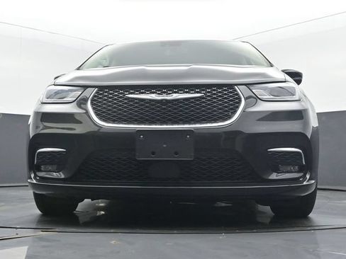 Used 2022 Chrysler Pacifica Touring-L FWD image 44
